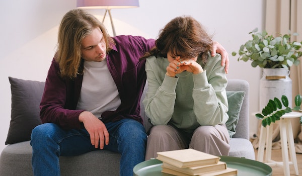 Lee más sobre el artículo ¿Cómo detectar si tu pareja es un narcisista? – 7 señales