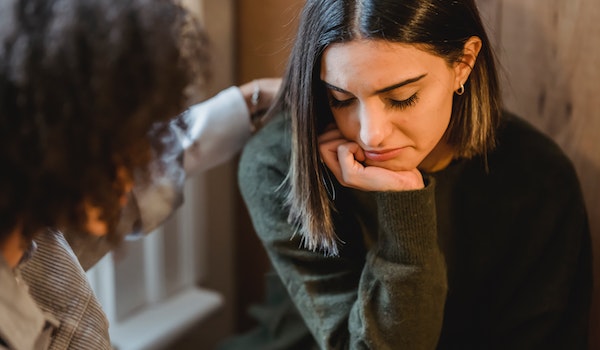 Lee más sobre el artículo ¿Cómo detectar la depresión en tu pareja? 9 señales a tener en cuenta