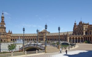 Lee más sobre el artículo Visita guiada por Sevilla: 5 rincones encantadores que conocer en pareja