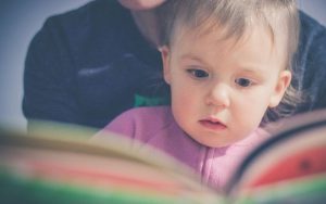 Lee más sobre el artículo ¿Cómo ayudar a tu hijo si tiene problemas para hablar?