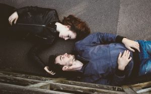 Lee más sobre el artículo ¿Por qué siento celos aunque confíe en mi pareja?