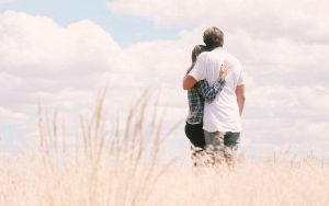 Lee más sobre el artículo ¿Cómo ayudar a tu pareja si tiene un trastorno alimenticio?