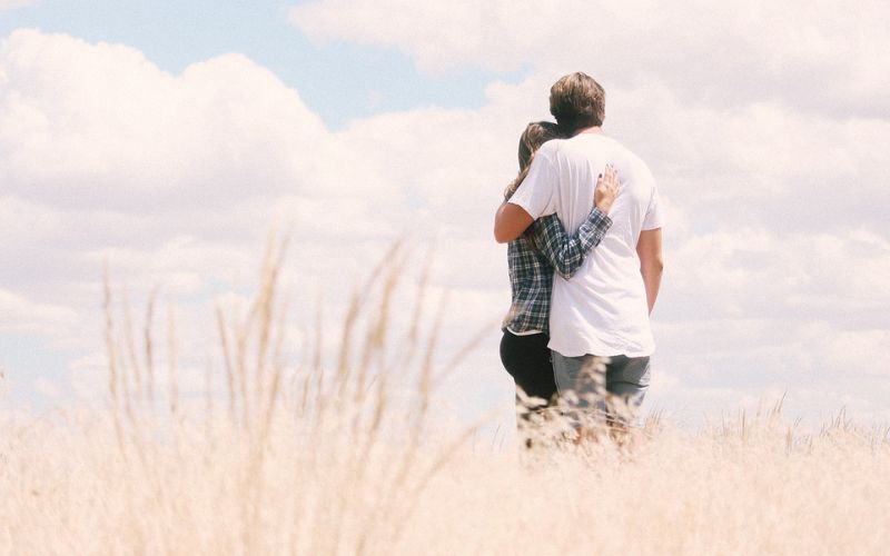 Lee más sobre el artículo ¿Cómo ayudar a tu pareja si tiene un trastorno alimenticio?